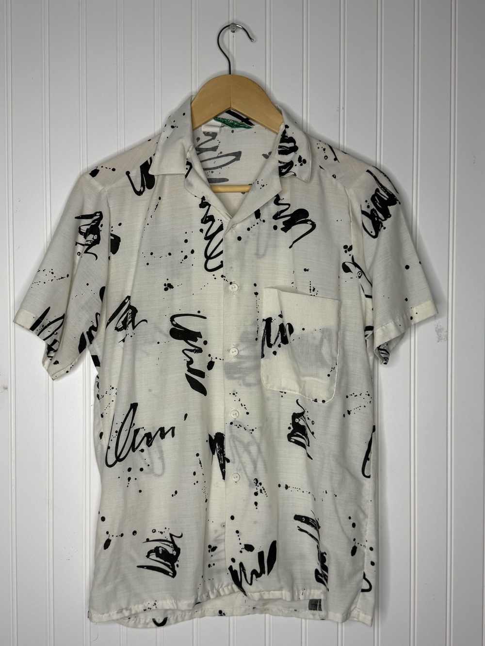 Vintage 70s Scene III by Da Vinci Abstract Print Short Sleeve Button Front Shirt